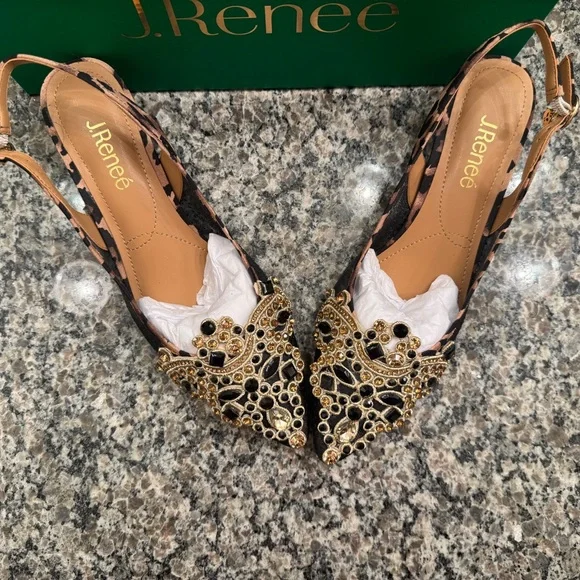 J.Renee Elegant Black and Gold Heels - Picture 2 of 6